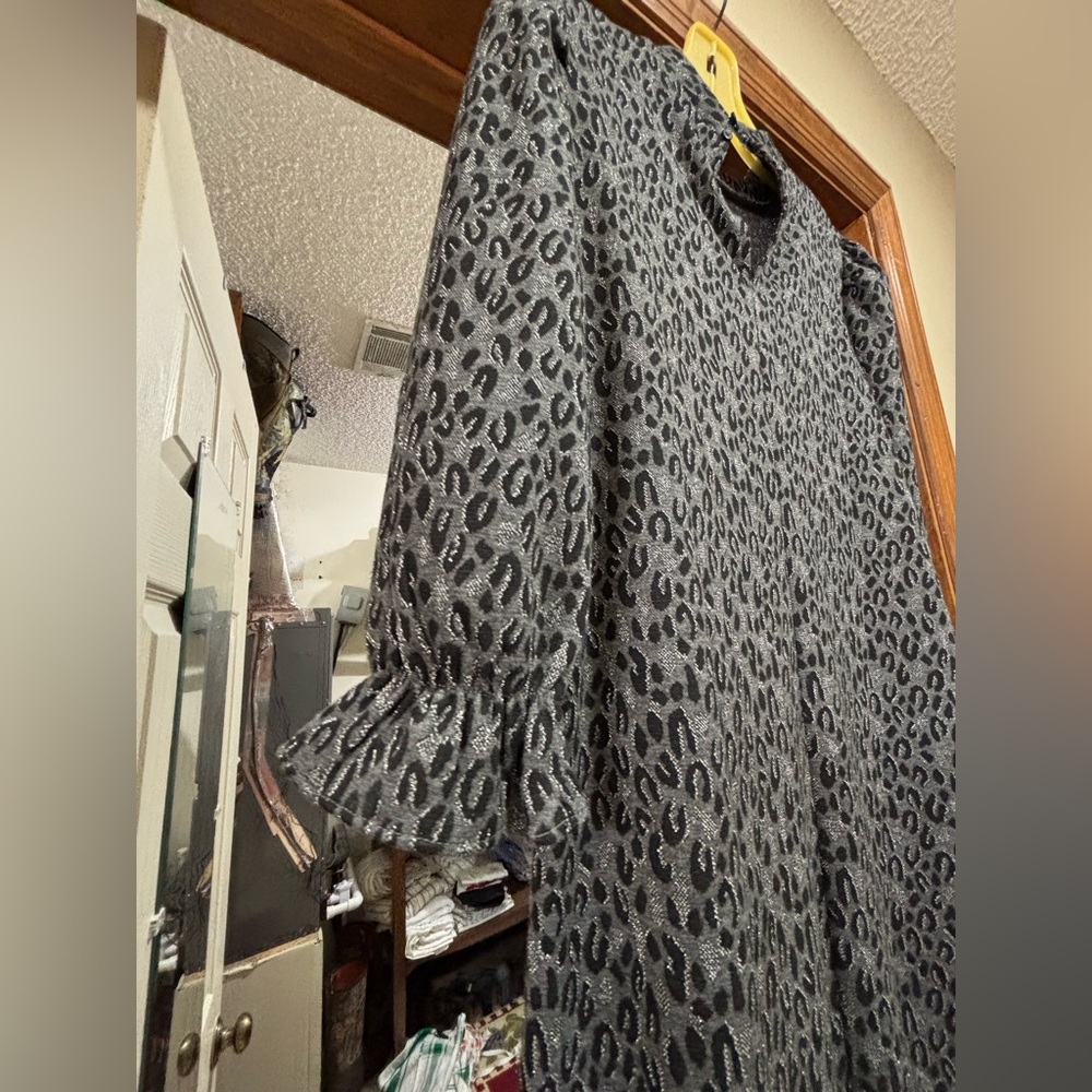 LOFT Gray Animal Print Long Sleeve Dress - Picture 3 of 4